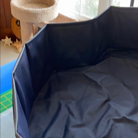 Small dog pool like new - Picture 4 of 7